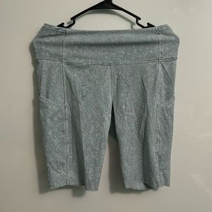 Lululemon Biker Shorts w/Pockets